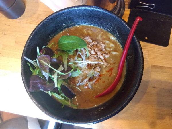 「担々麺　黒　3辛」@担々麺 胡麻の写真