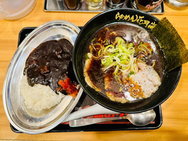 「【限定】富山ブラック【920円】」@らあめん花月嵐 分倍河原店の写真