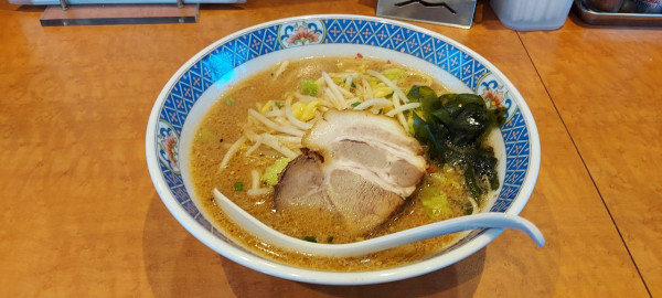 「味噌ラーメン」@らーめん花樂 中津店の写真
