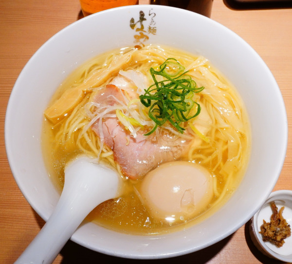 「味玉塩らぁ麺＋瓶ビール」@らぁ麺 はやし田 中目黒店の写真