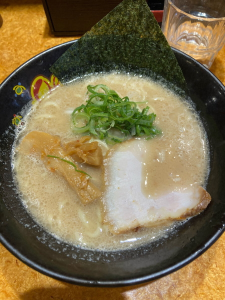 「濃厚豚骨ラーメン　¥750」@濃厚とんこつらーめん オハナ堂の写真