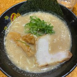 濃厚豚骨ラーメン　¥750