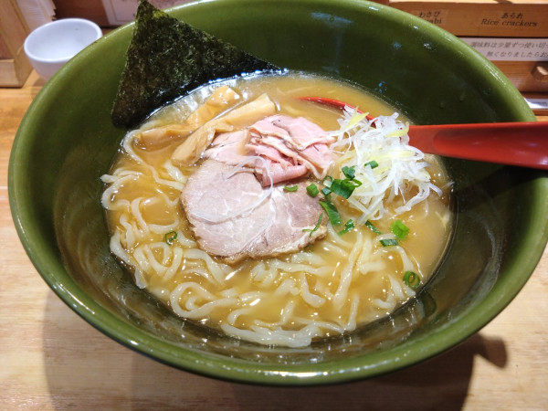 「焼きあご塩らーめん」@焼きあご塩らー麺 たかはし 上野店の写真