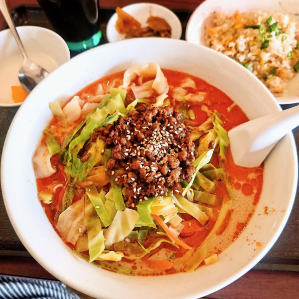 「担々刀削麺」@本格中華 清香閣の写真