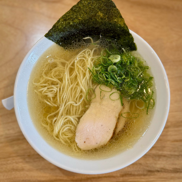 「鶏塩ラーメン（700円）」@三福ラーメンの写真