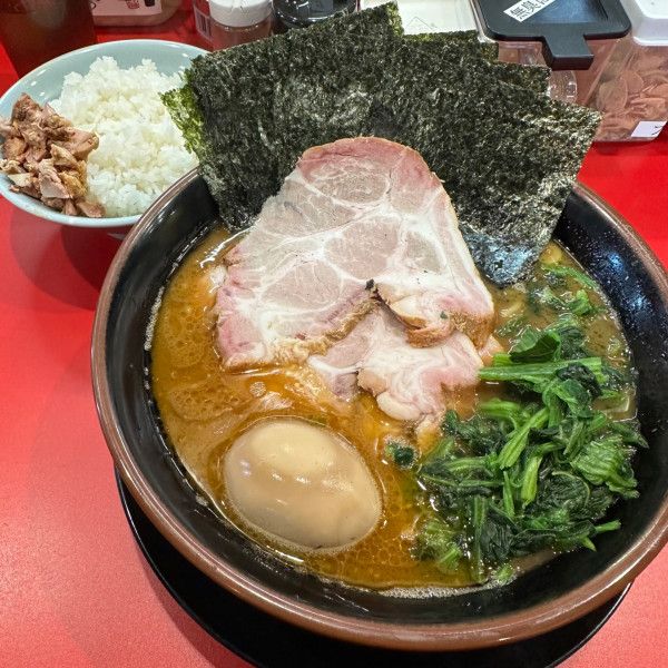 「鬼道家ラーメン+ライス ¥1,500くらい？」@鬼道家の写真