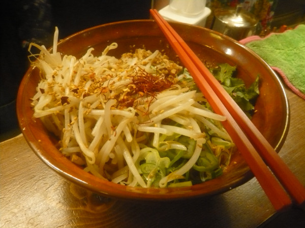 「担々まぜそば（熱）」@餃子之助の写真