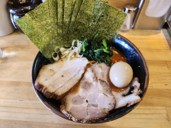 「ドラゴンラーメン特製」@麺屋 だるま 六郷店の写真