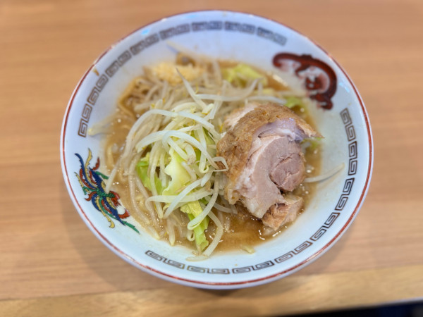 「ミニラーメン950円ニンニク少し野菜少なめ(150g)」@豚山 武蔵村山店の写真