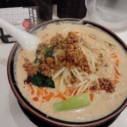 味噌󠄀担々麺　　　　960円