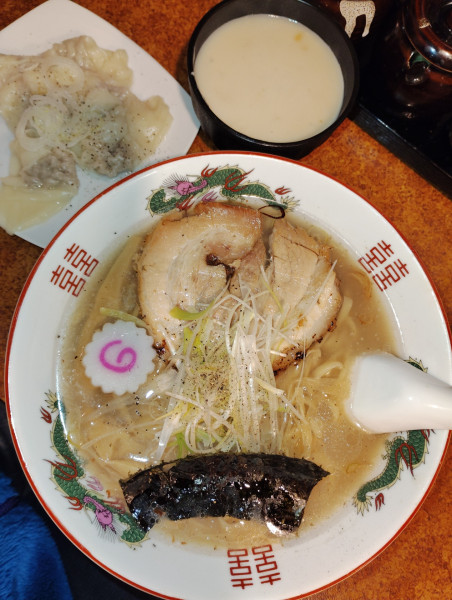 「あさり出汁の潮中華そば(手もみ麺)ワンタンTP」@麺の蔵 かめだ屋の写真