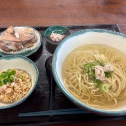 鯛だしソーキそば1100円