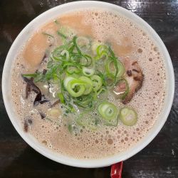 ラーメン(920円)