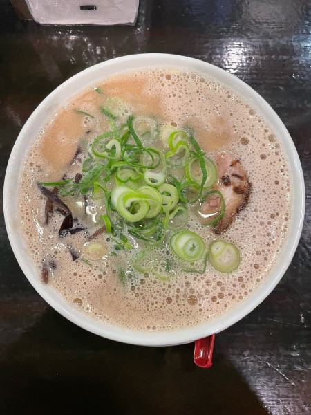 「ラーメン(920円)」@九州とんこつ のげら～ 桜木町本店の写真