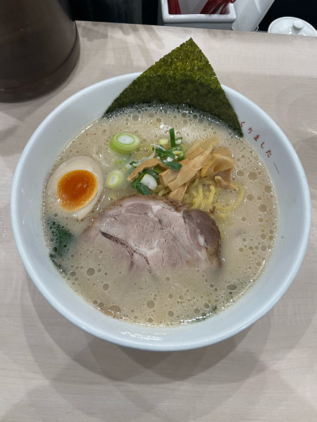 「しお(940円)」@北海道ラーメン 赤レンガ 鶴見店の写真