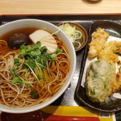 牡蠣の天ぷらそば