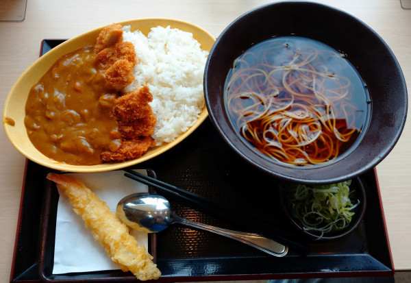 「満腹カツカレーセット（1,050円）」@ゆで太郎 大井競馬場前店の写真