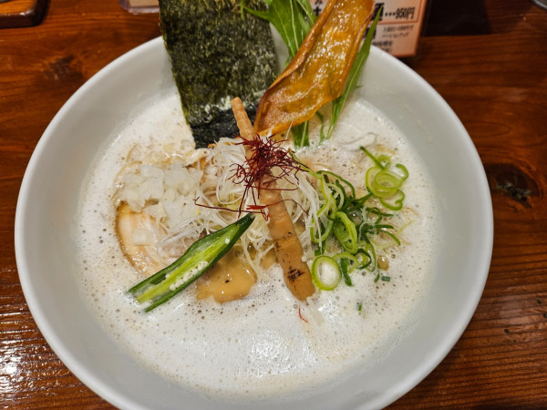 「鶏豚だしらぁ麺」@暁製麺の写真
