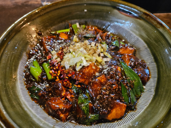 「麻婆豆腐ラーメン(汁なし)」@すするか、すすらんか。の写真