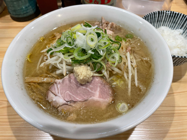 「味噌ラーメン¥1,000､ﾓﾔｼ¥100､ちょこっとﾗｲｽ¥40」@三ん寅の写真