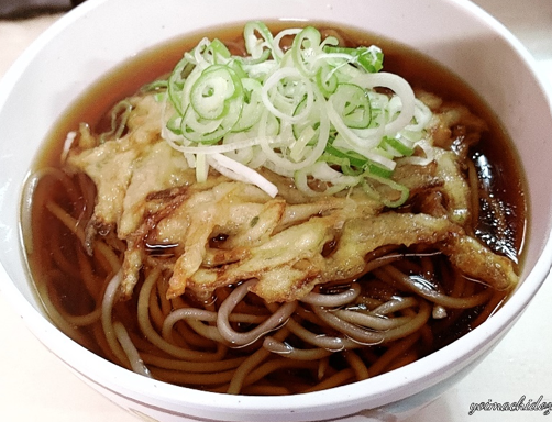 「天ぷらそば」@そば処 弁菜亭 7・8番ホーム店の写真