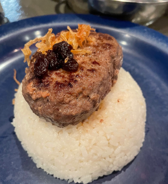 「粗挽きハンバーグカレー」@カレーレストラン ブルーノ HEPナビオ店の写真