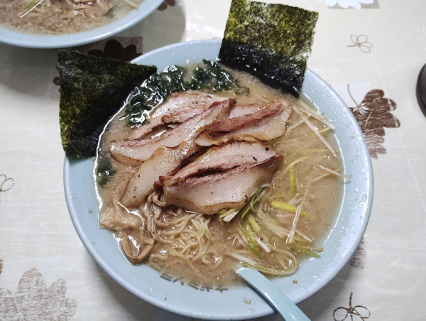 「ネギ豚トロチャーシュー麺」@ラーメンショップ幸手 金田亭の写真