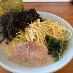 塩ネギラーメン940円、岩海苔250円