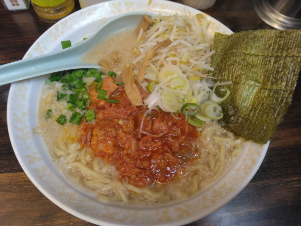 「辛ホルモンラーメン830円」@ラーメン 詠多の写真