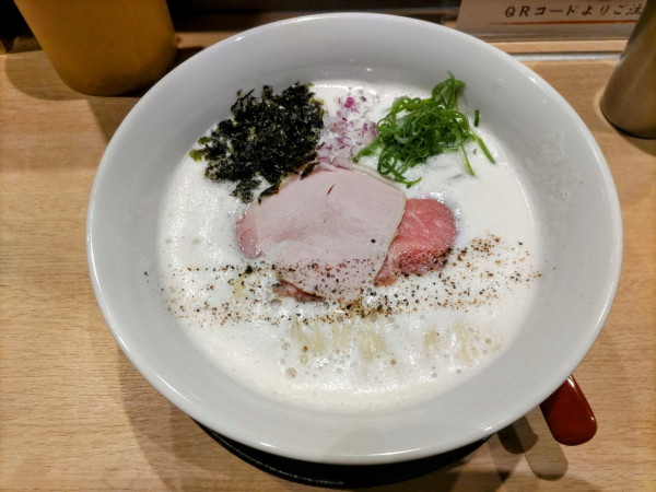 「博多鶏soba 930円」@博多鶏soba 建の写真