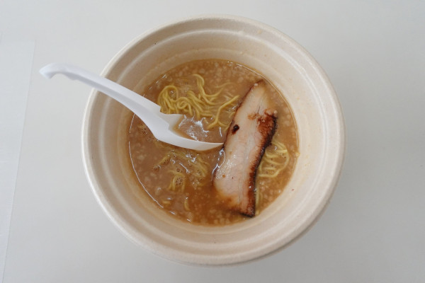 「極濃豚骨 らーめん小僧 最強濃度！禁断の豚骨らーめん」@名古屋ラーメンまつり2025の写真