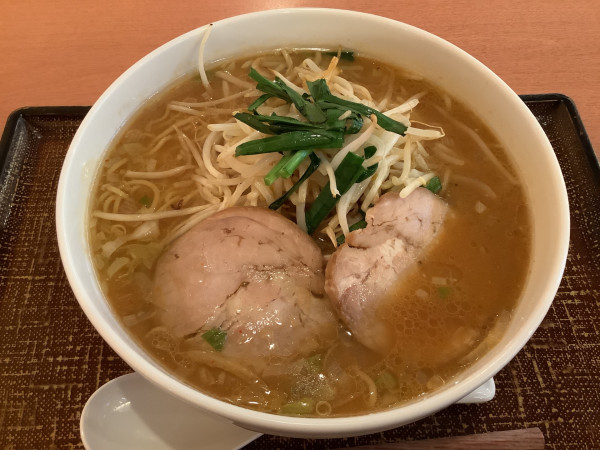 「味噌らぁ麺　1419円」@デニーズ 小田原荻窪店の写真