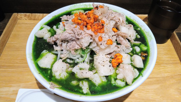 「【限定】誇張シた牛脂ニラ煮干ソバ」@NIBOSHIMANIAの写真