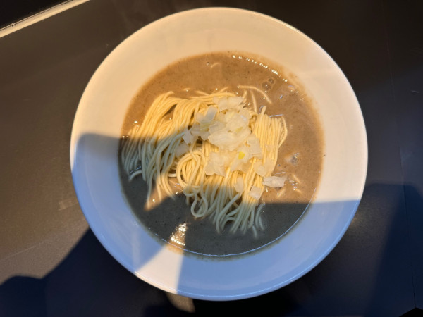 「濃厚かけソバ（醤油）」@煮干乱舞の写真