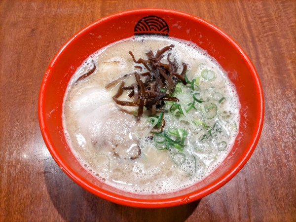 「豚骨らぁめん 850円」@とんこつらぁめん いちむじん 呉服町店の写真