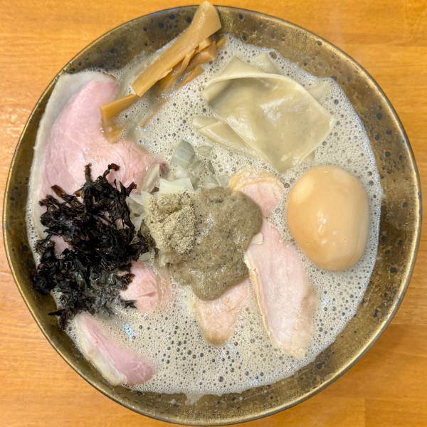 「特製極濃泡煮干しそば」@ど煮干し和渦製麺の写真