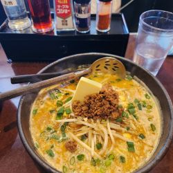 味噌バターラーメン　中盛