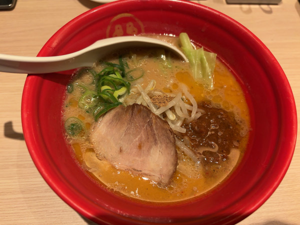 「味噌豚骨」@TOKYO 豚骨 BASE MADE by 博多一風堂 ecute品川サウス店の写真