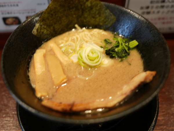 「豚骨魚介ラーメン」@麺's club 酒池肉林の写真