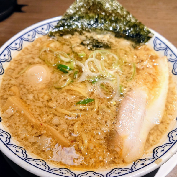 「味玉ばんから」@東京豚骨拉麺ばんから 新宿三丁目店の写真