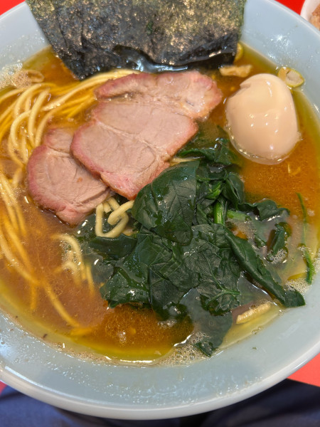 「中盛ラーメン＋玉子＋チャーシュー丼」@横浜家系ラーメン 黄金家 新町店の写真