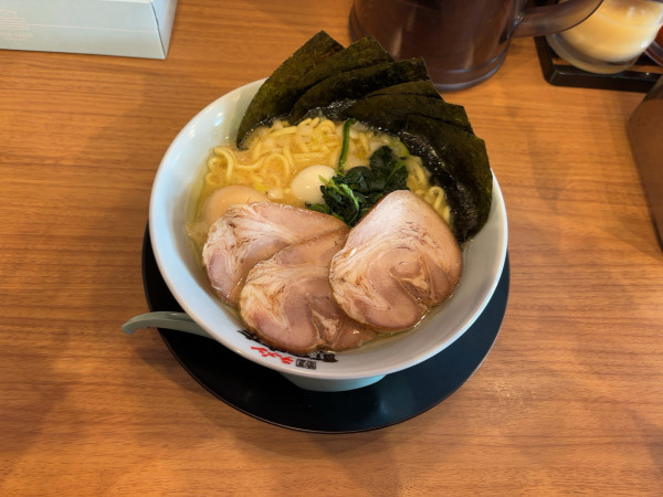 「醤油豚骨MAXラーメン」@町田商店 野田店の写真