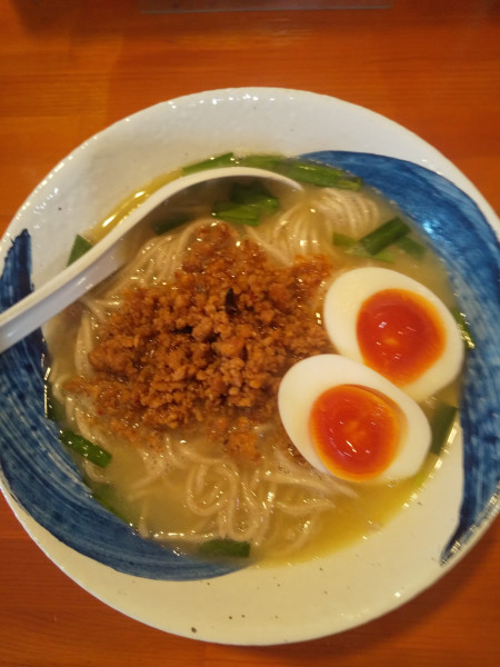 「鶏パイタン台湾らーめん（味玉付き）」@らーめん幸の鳥の写真