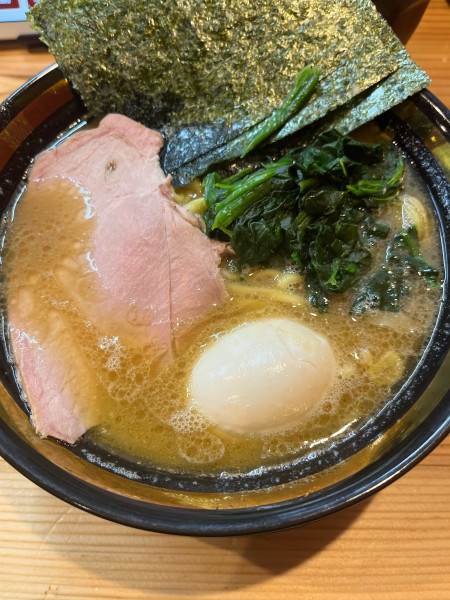 「味玉豚骨醤油ラーメン」@豚骨醤油ラーメン 尽者の写真
