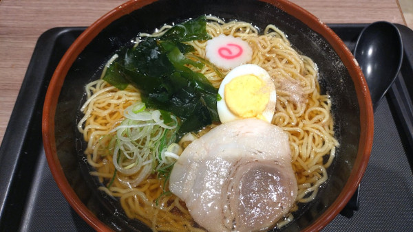 「昔ながらの醤油ラーメン(大盛)」@富士そば 富士見台店の写真