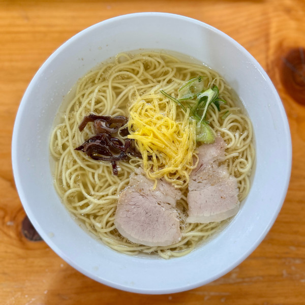 「塩らーめん（800円）」@須弥山ラーメン 塩の宴の写真