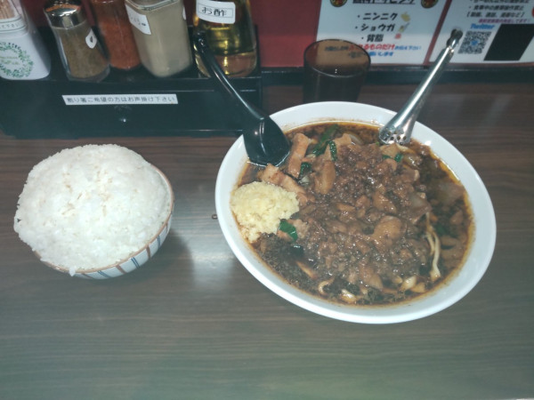 「スタ満そば　ライス　950+130」@元祖スタミナ満点らーめん すず鬼 熊谷うえちゃん店の写真