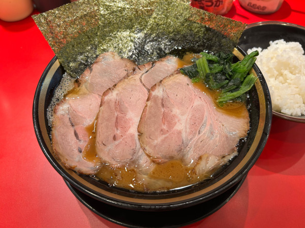 「チャーシューメン(チャーシュー3枚)」@王道家直伝 家系ラーメン 本ごう家王道乃印の写真