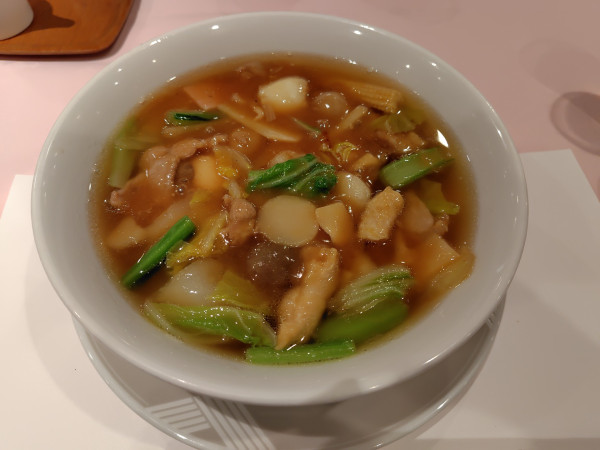 「五目スープそば1331円（サービス料込み）」@大観苑の写真