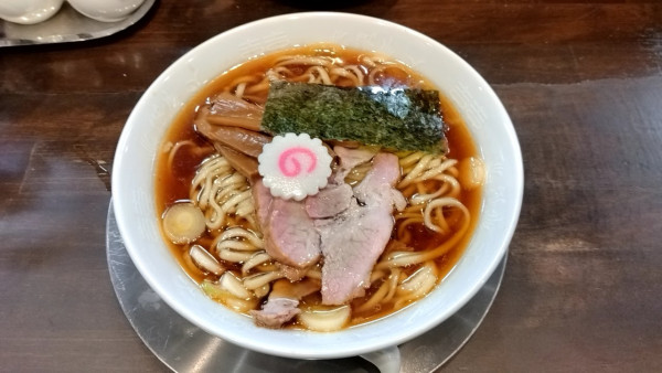 「東京醤油ラーメン_850円」@自家製麺 うるちの写真